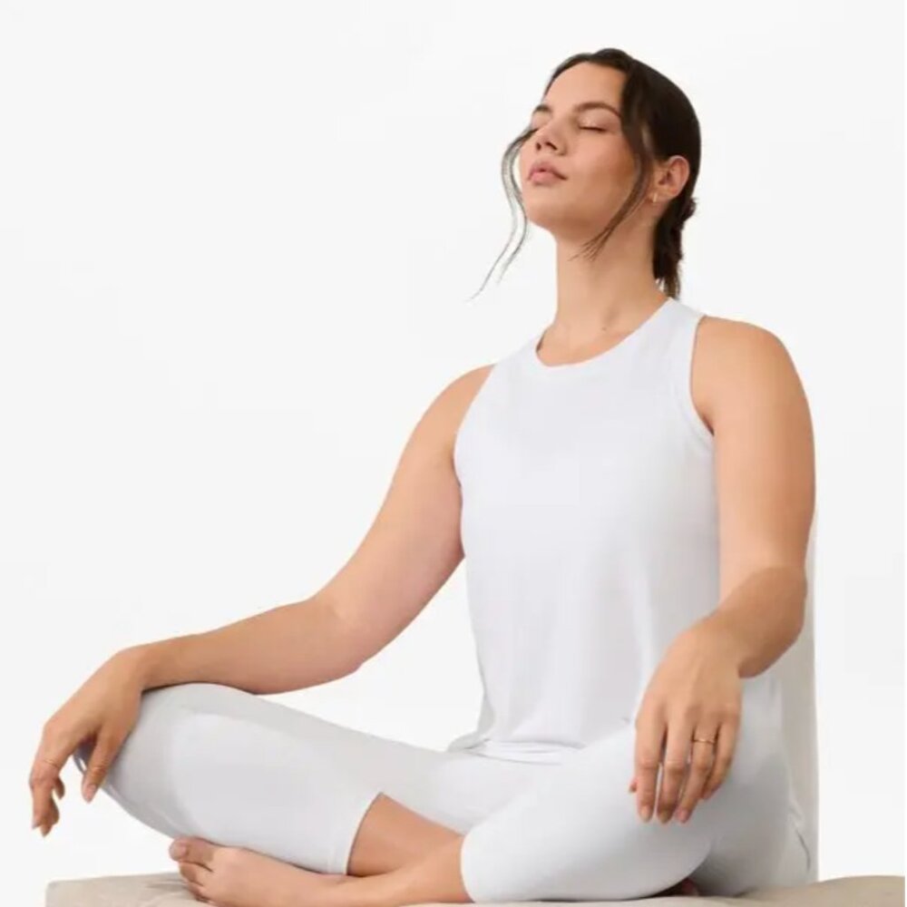 Athleta tank top crisp white size XXS